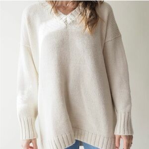 LAUDE The Label Alpaca V-Neck Sweater
